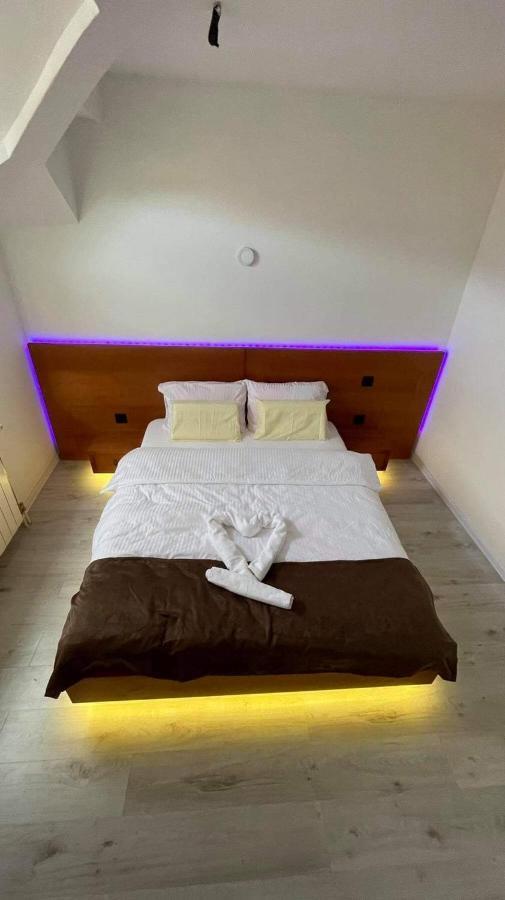 Hilton Apartment *